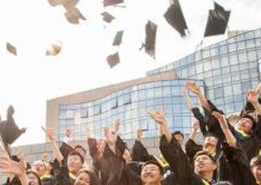 毕业云聚